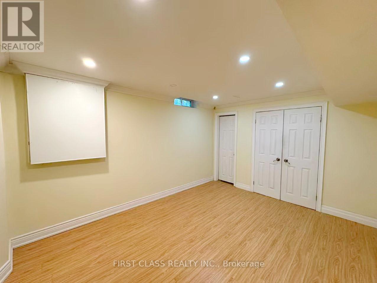 Lower - 1200 Rushbrooke Drive, Oakville, Ontario  L6M 1K9 - Photo 18 - W12459426