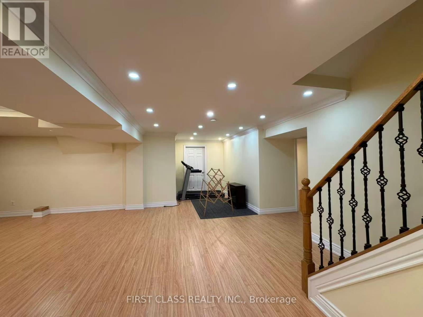 Lower - 1200 Rushbrooke Drive, Oakville, Ontario  L6M 1K9 - Photo 5 - W12459426