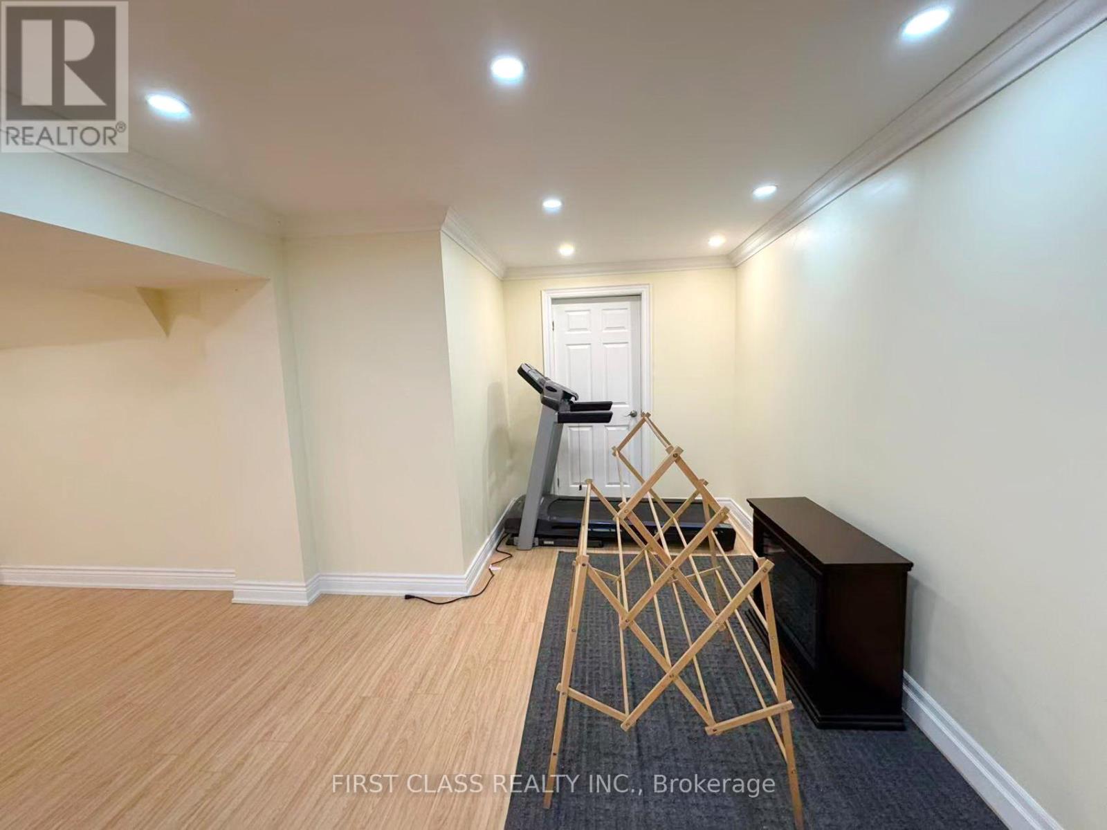 Lower - 1200 Rushbrooke Drive, Oakville, Ontario  L6M 1K9 - Photo 7 - W12459426