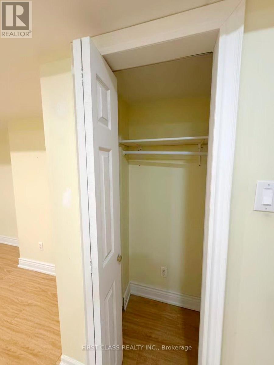 Lower - 1200 Rushbrooke Drive, Oakville, Ontario  L6M 1K9 - Photo 19 - W12459426