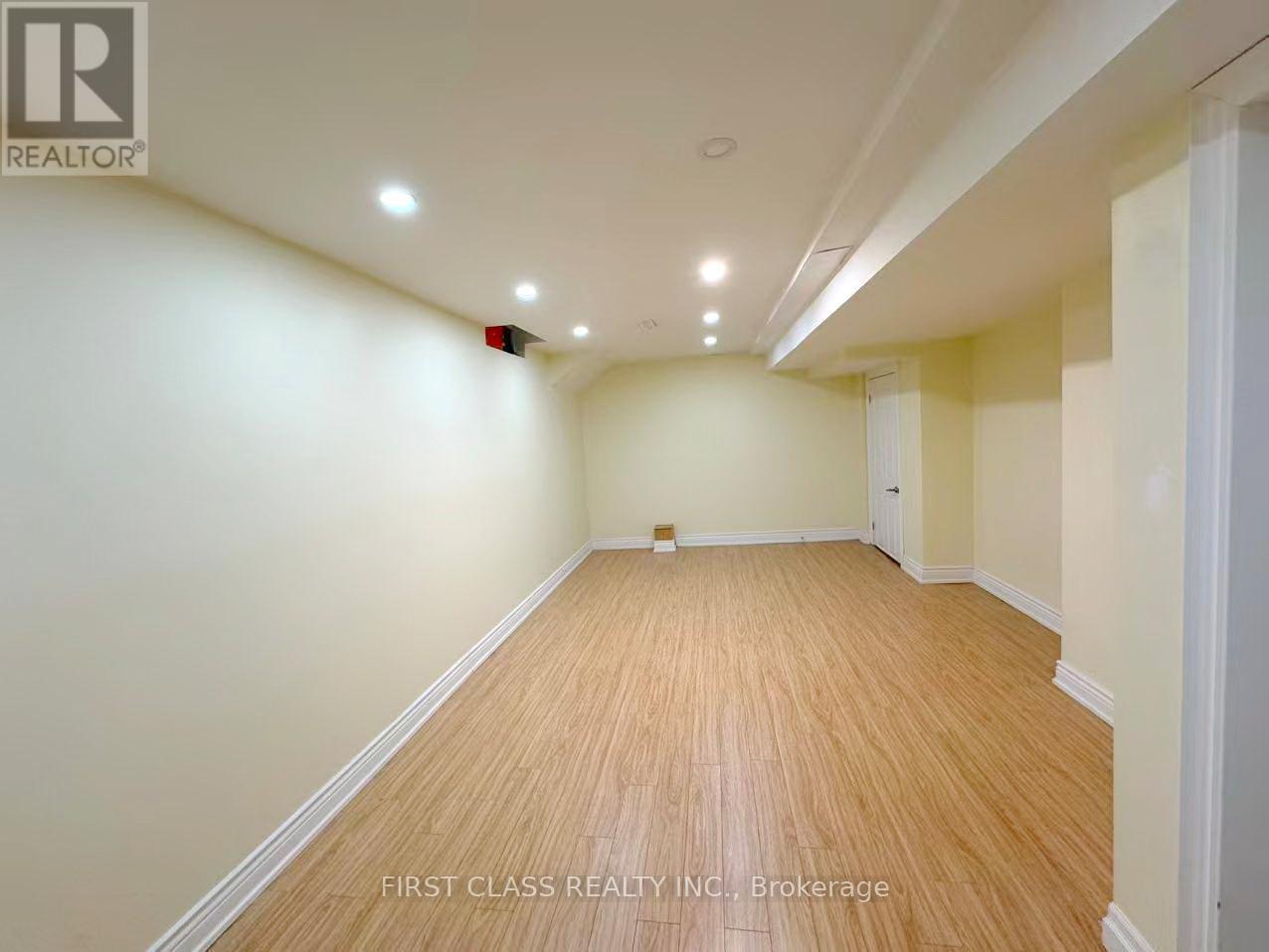 Lower - 1200 Rushbrooke Drive, Oakville, Ontario  L6M 1K9 - Photo 22 - W12459426