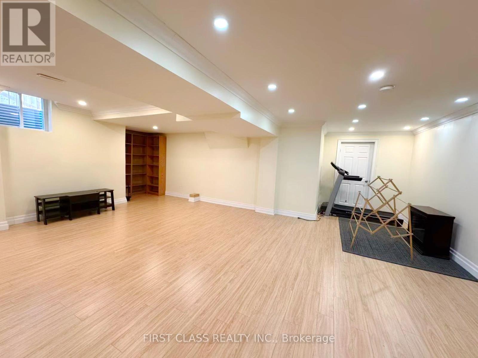 Lower - 1200 Rushbrooke Drive, Oakville, Ontario  L6M 1K9 - Photo 6 - W12459426