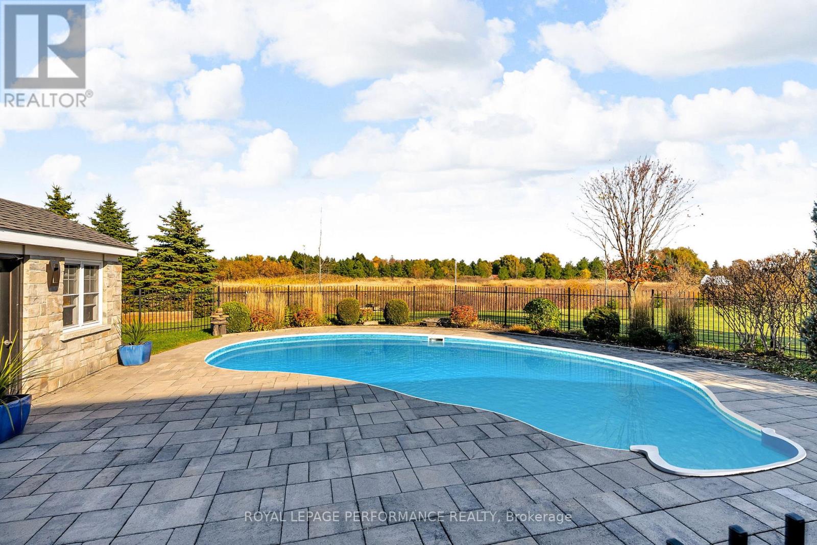 6721 Yacht Boulevard, South Glengarry, Ontario  K6H 7N6 - Photo 38 - X12505276