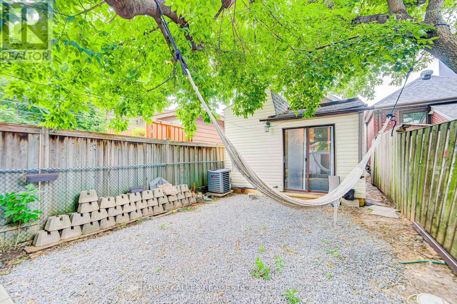 Main - 184 Cedric Avenue, Toronto, Ontario  M6C 3X8 - Photo 22 - C12505178