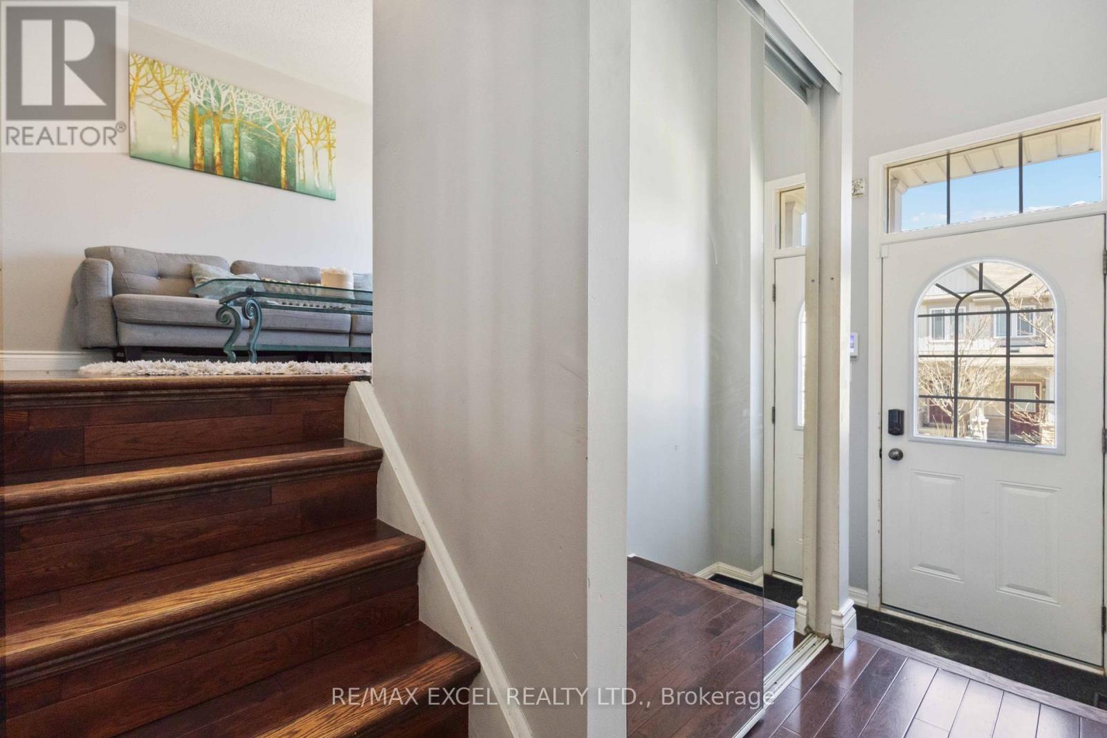 26 Farmstead Drive, Clarington, Ontario  L1C 0J9 - Photo 4 - E12505204