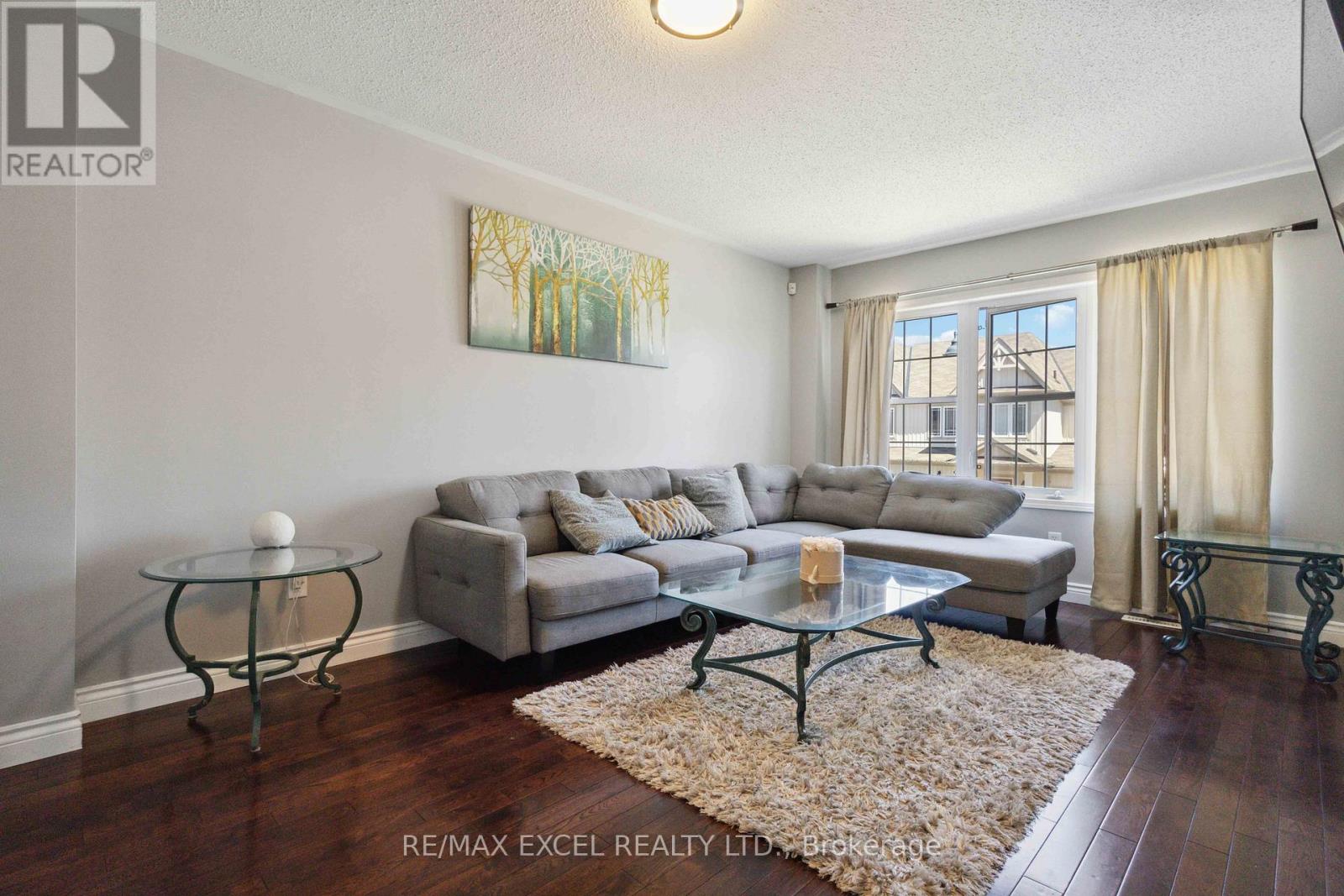 26 Farmstead Drive, Clarington, Ontario  L1C 0J9 - Photo 5 - E12505204