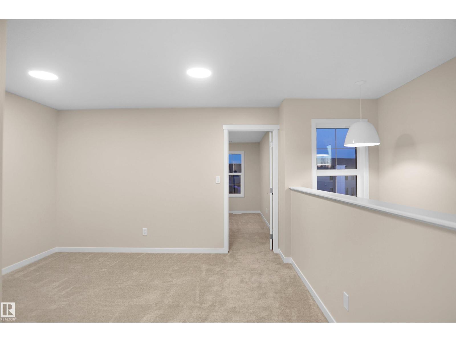 9828 219 St Nw, Edmonton, Alberta  T5T 7A7 - Photo 12 - E4464296