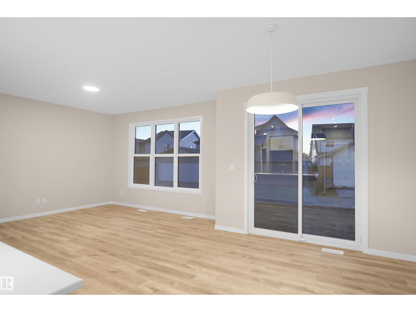 9828 219 St Nw, Edmonton, Alberta  T5T 7A7 - Photo 5 - E4464296