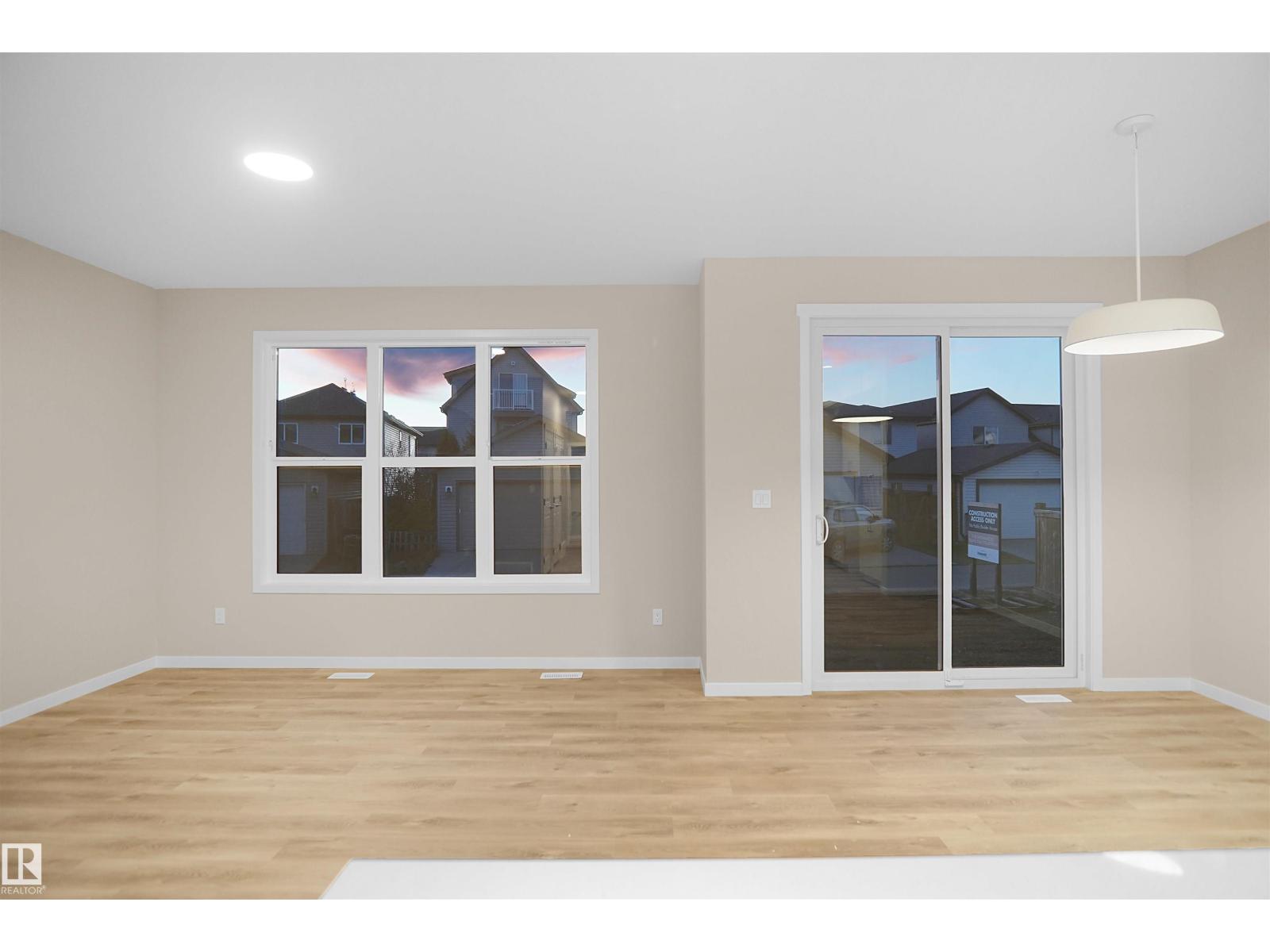 9828 219 St Nw, Edmonton, Alberta  T5T 7A7 - Photo 4 - E4464296