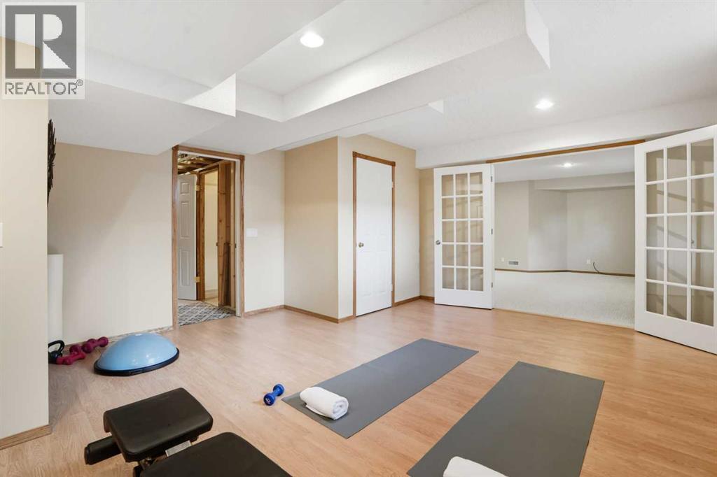 12 Bow Way, Cochrane, Alberta  T4C 1N4 - Photo 34 - A2258102