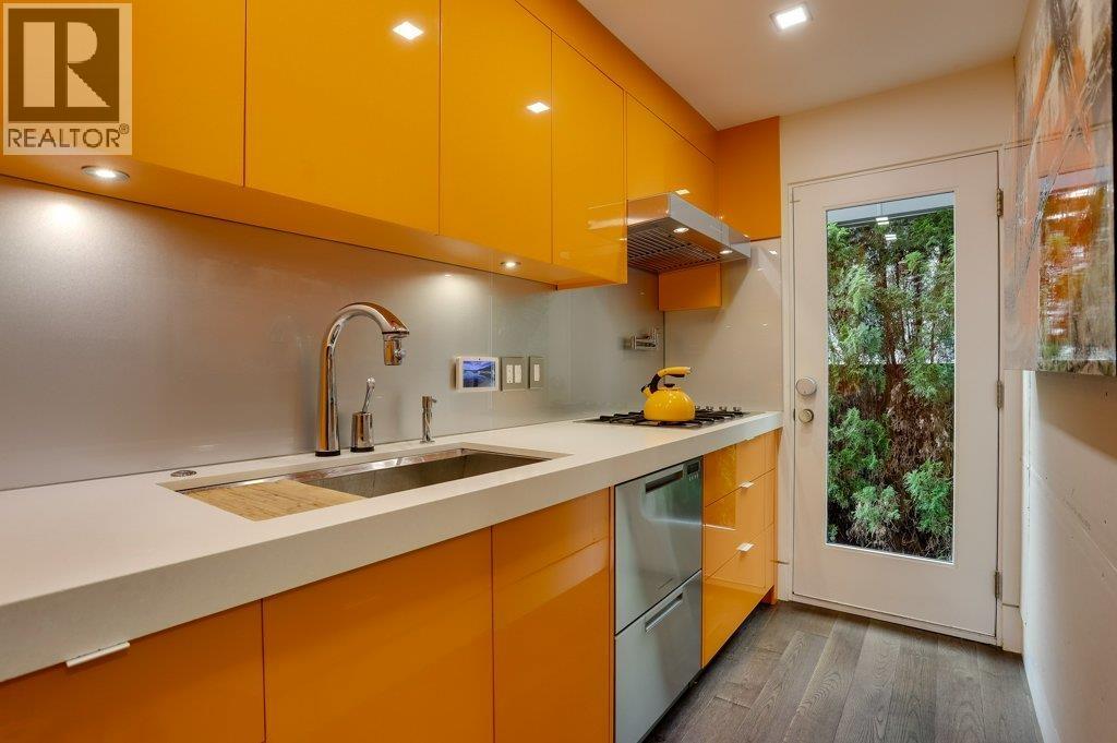 4577 Capilano Road, North Vancouver, British Columbia  V7R 4K3 - Photo 15 - R3063582