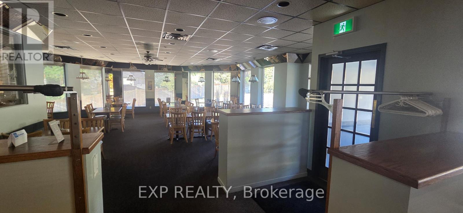 26 Kilworth Park Drive, Middlesex Centre, Ontario  N0L 1R0 - Photo 4 - X12505324