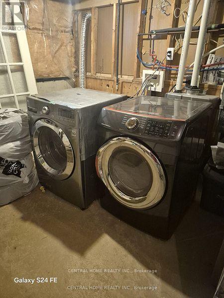 168 Brammar (Basement) Street, Newmarket, Ontario  L3Y 7T3 - Photo 5 - N12505196