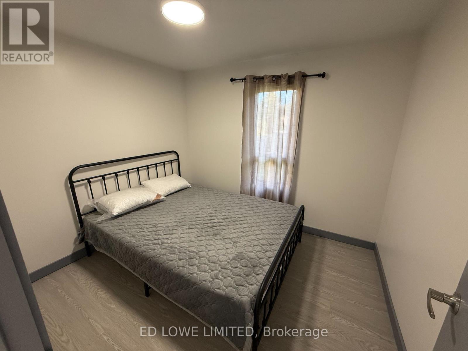 1020 Cumberland Street, Innisfil (Lefroy), Ontario  L0L 1C0 - Photo 13 - N12505202