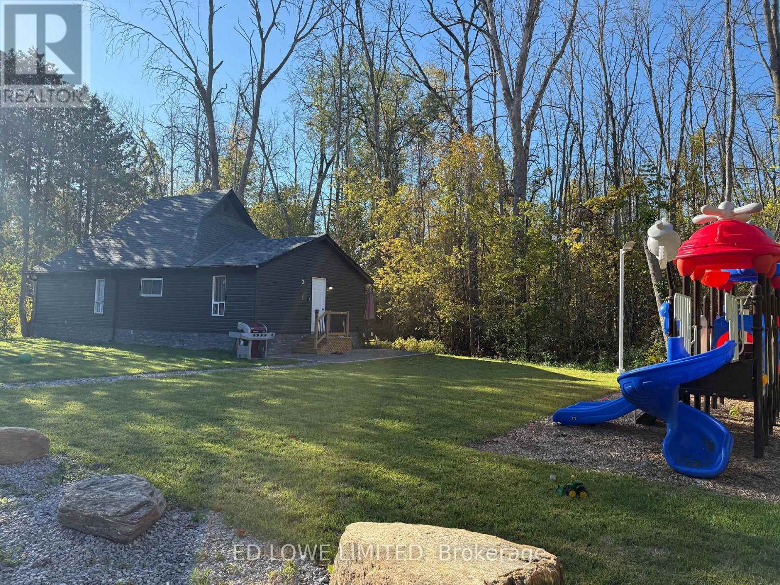 1020 Cumberland Street, Innisfil (Lefroy), Ontario  L0L 1C0 - Photo 8 - N12505202