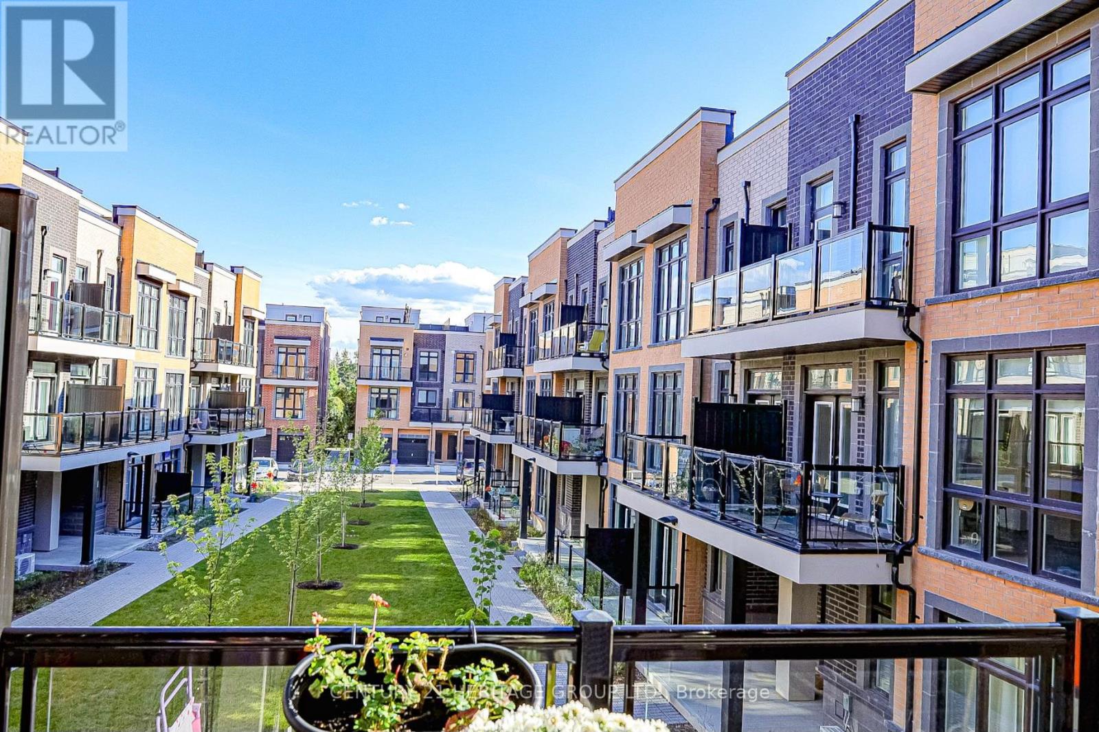 11 - 6 SAYERS LANE N, Richmond Hill, Ontario