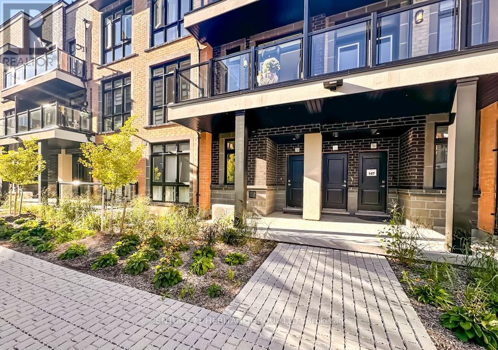 11 - 6 Sayers Lane N, Richmond Hill, Ontario  L4E 1J4 - Photo 4 - N12505238