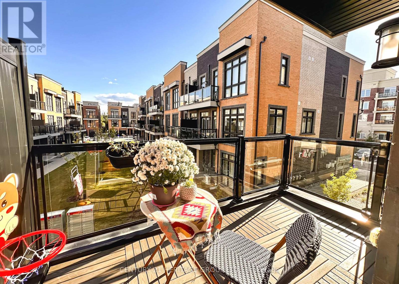 11 - 6 Sayers Lane N, Richmond Hill, Ontario  L4E 1J4 - Photo 5 - N12505238