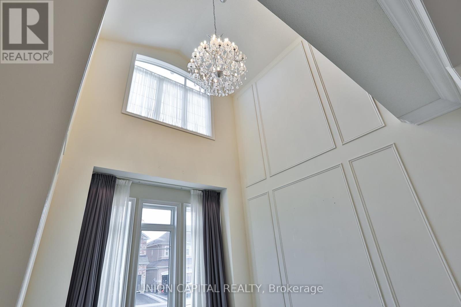 22 Greenforest Grove, Whitchurch-Stouffville, Ontario  L4A 1T3 - Photo 10 - N12505260