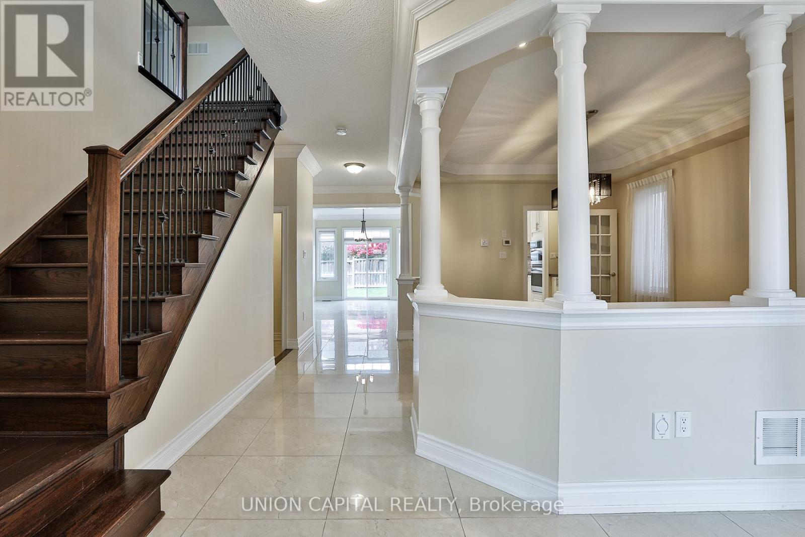 22 Greenforest Grove, Whitchurch-Stouffville, Ontario  L4A 1T3 - Photo 13 - N12505260