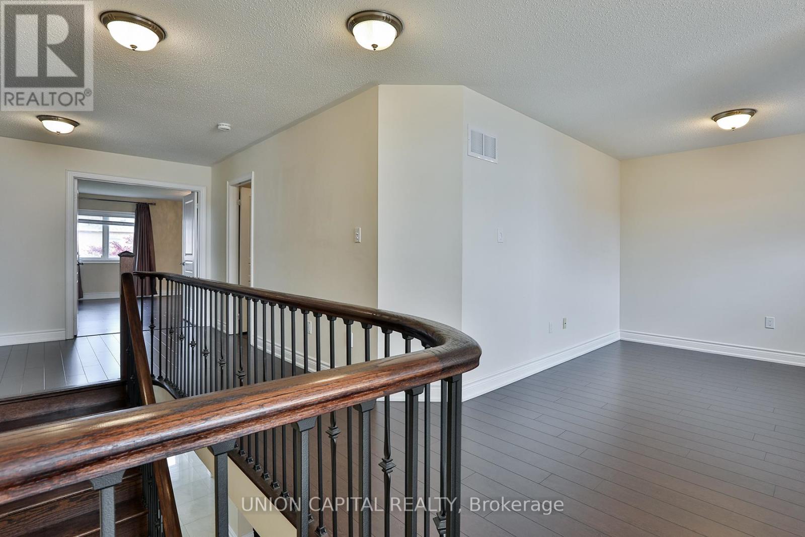 22 Greenforest Grove, Whitchurch-Stouffville, Ontario  L4A 1T3 - Photo 28 - N12505260