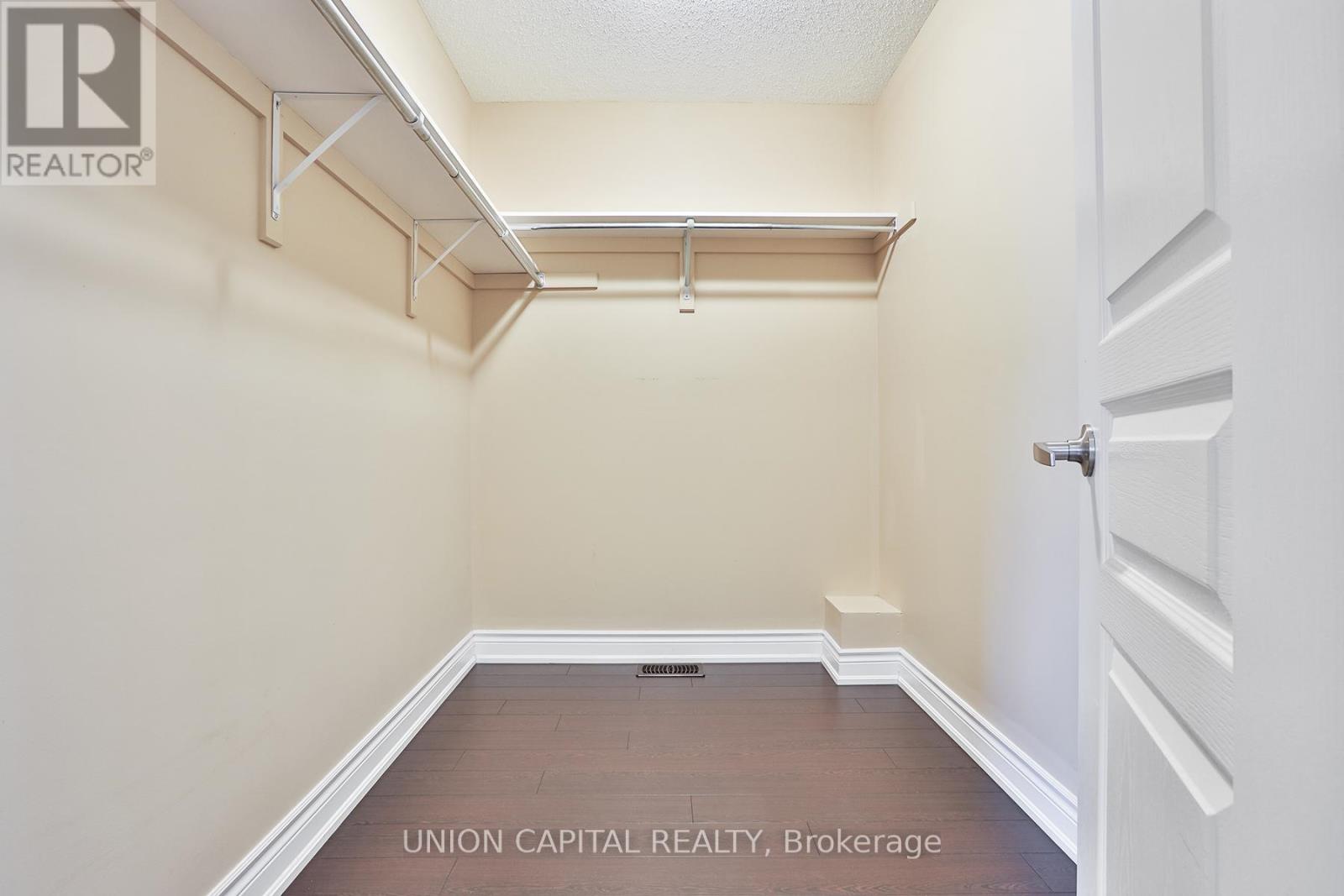 22 Greenforest Grove, Whitchurch-Stouffville, Ontario  L4A 1T3 - Photo 32 - N12505260