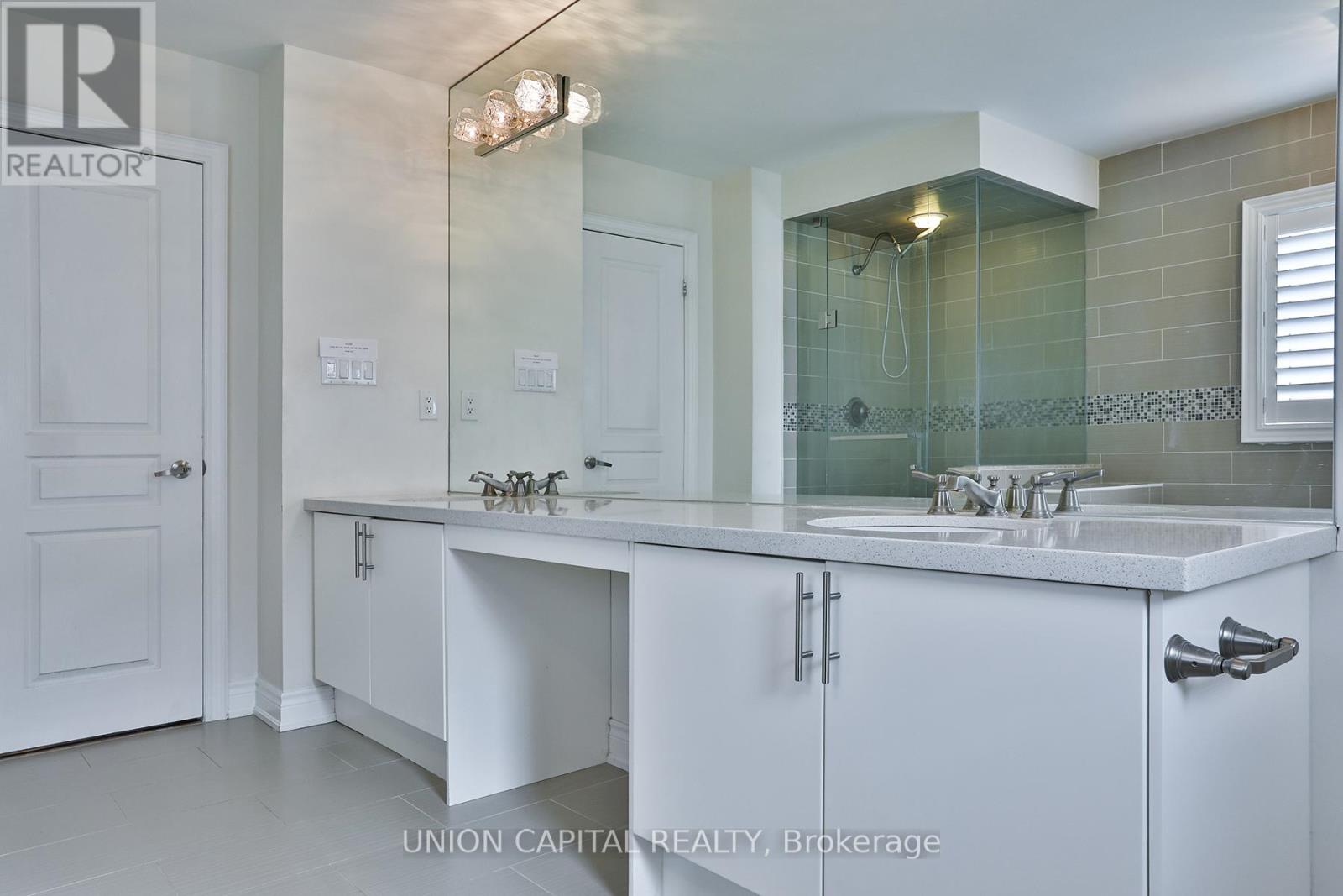 22 Greenforest Grove, Whitchurch-Stouffville, Ontario  L4A 1T3 - Photo 35 - N12505260