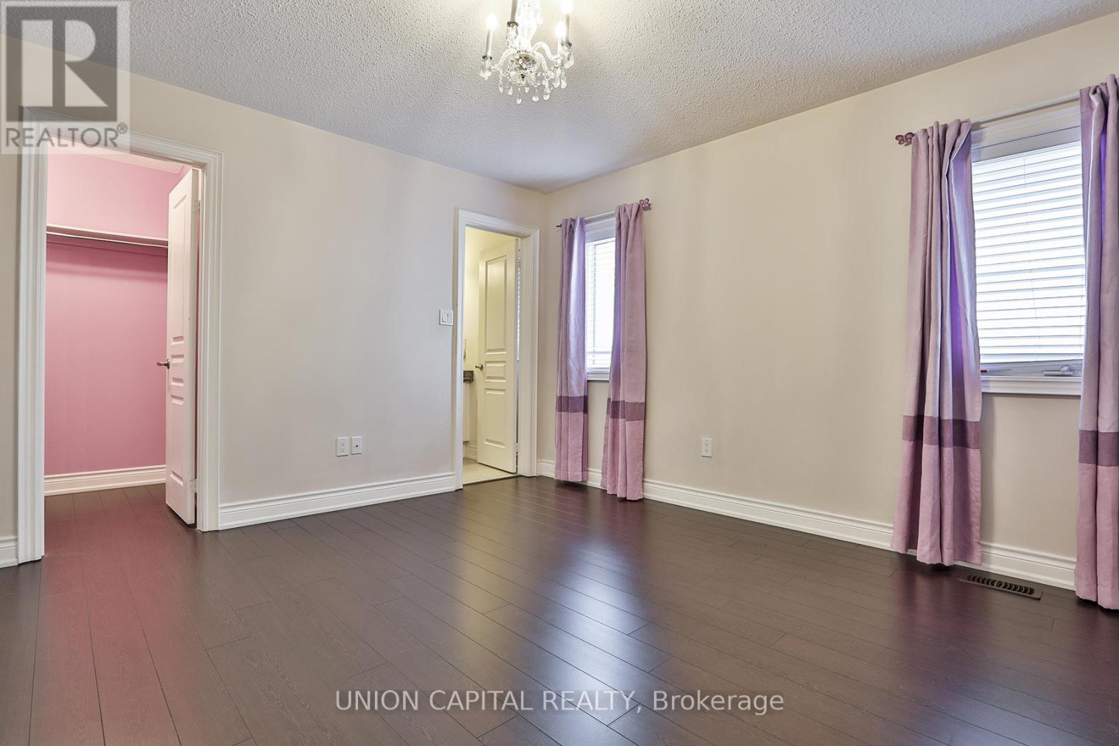 22 Greenforest Grove, Whitchurch-Stouffville, Ontario  L4A 1T3 - Photo 38 - N12505260