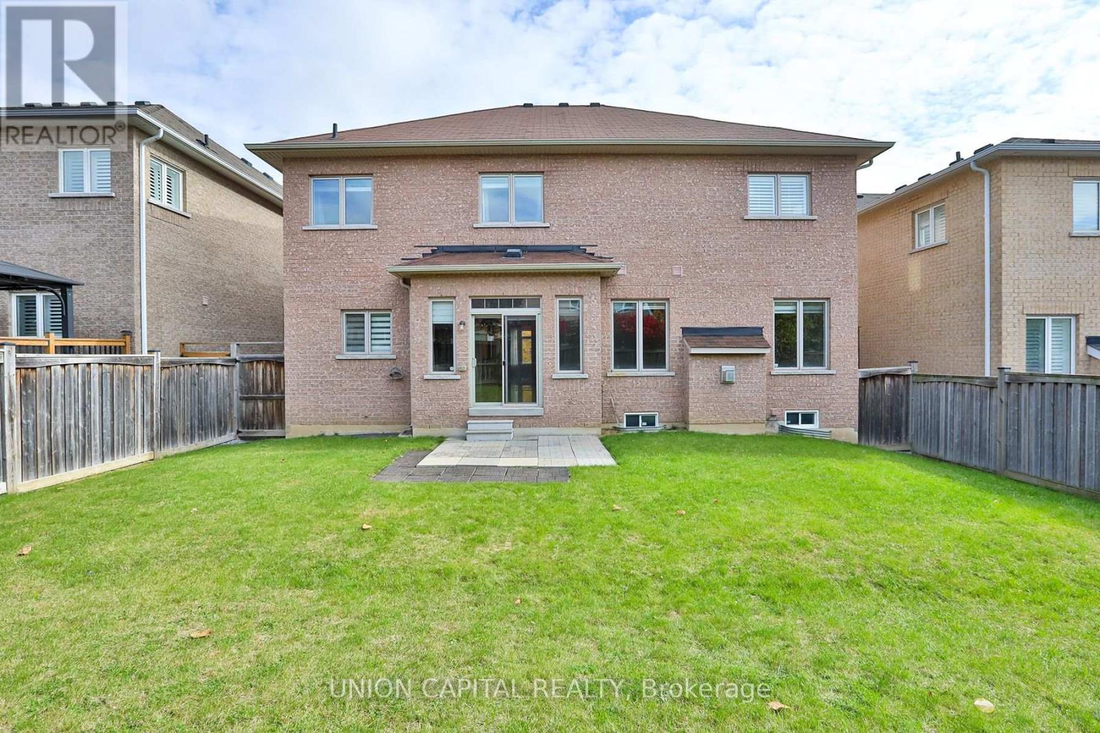 22 Greenforest Grove, Whitchurch-Stouffville, Ontario  L4A 1T3 - Photo 47 - N12505260