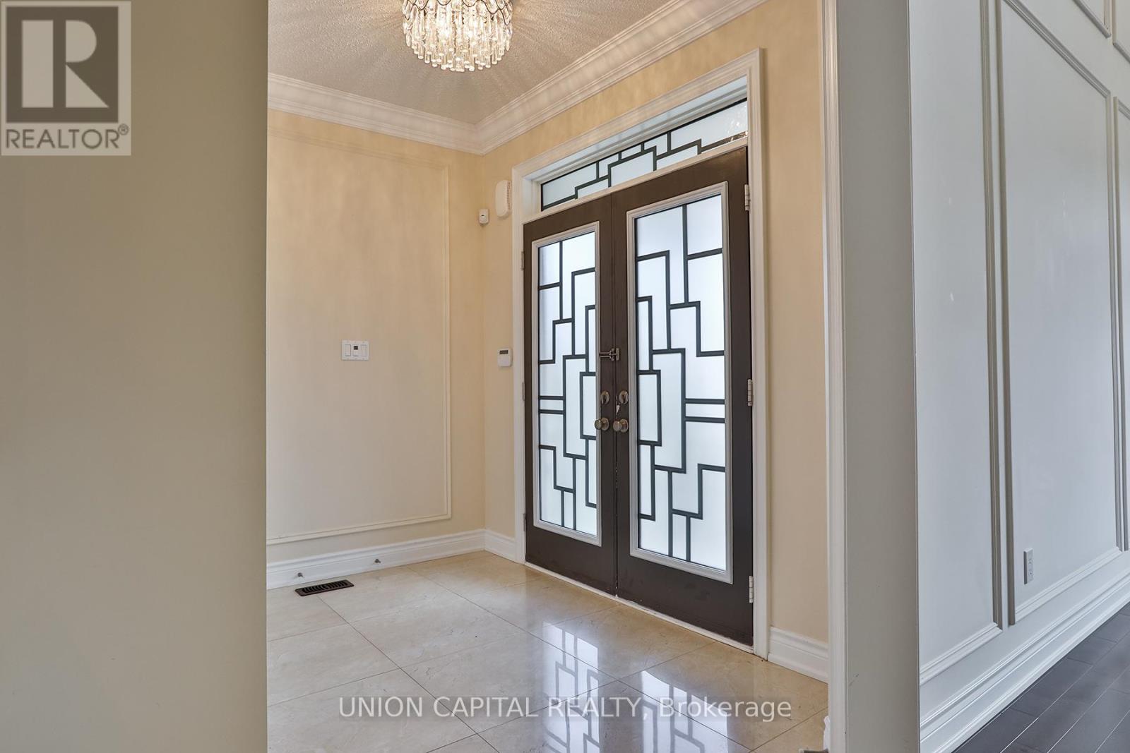 22 Greenforest Grove, Whitchurch-Stouffville, Ontario  L4A 1T3 - Photo 7 - N12505260