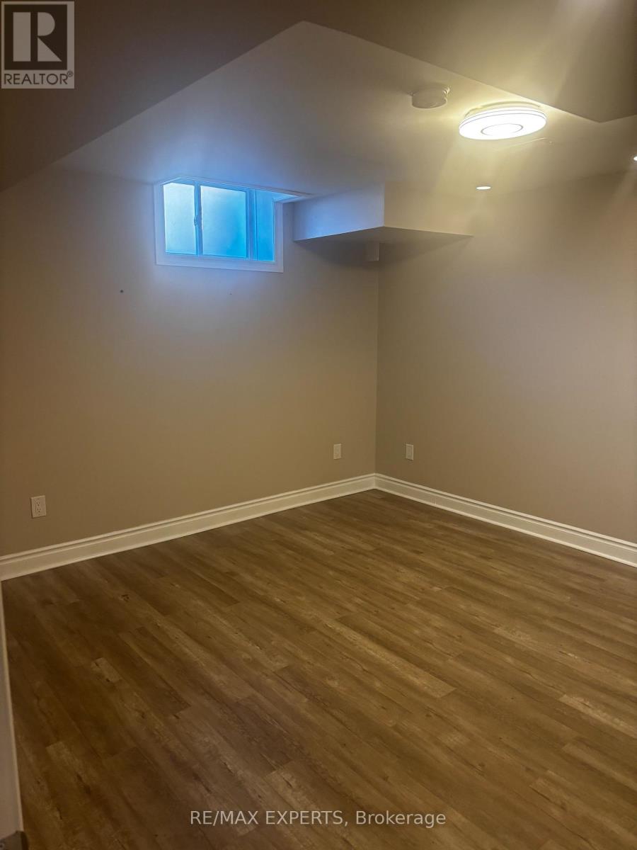 1153 Peelar Crescent, Innisfil, Ontario  L0L 1W0 - Photo 4 - N12505268