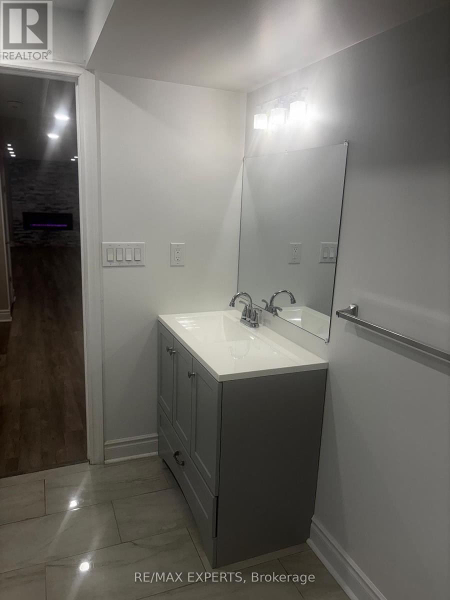 1153 Peelar Crescent, Innisfil, Ontario  L0L 1W0 - Photo 7 - N12505268