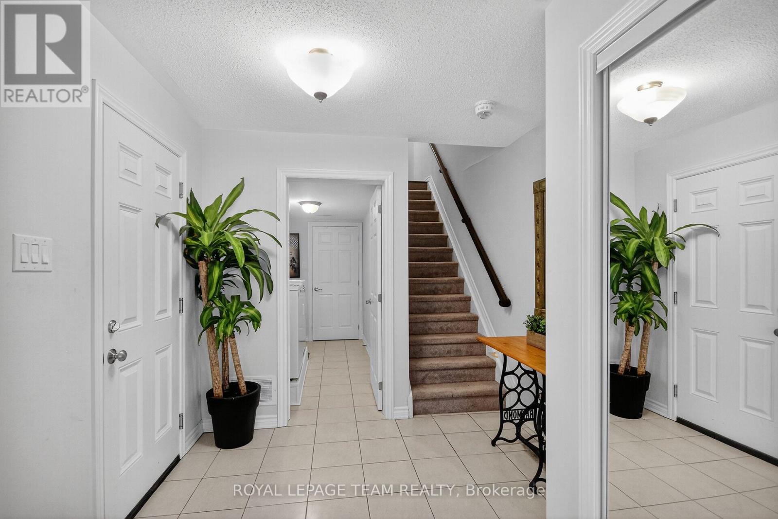 303 Pumpkinseed Crescent, Ottawa, Ontario K2J 6J9 - Photo 2 - X12505274