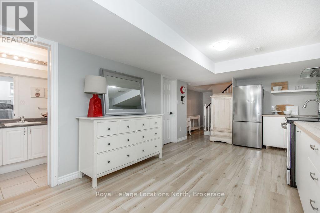 29 Berkshire Avenue, Wasaga Beach, Ontario  L9Z 0G3 - Photo 28 - S12505302