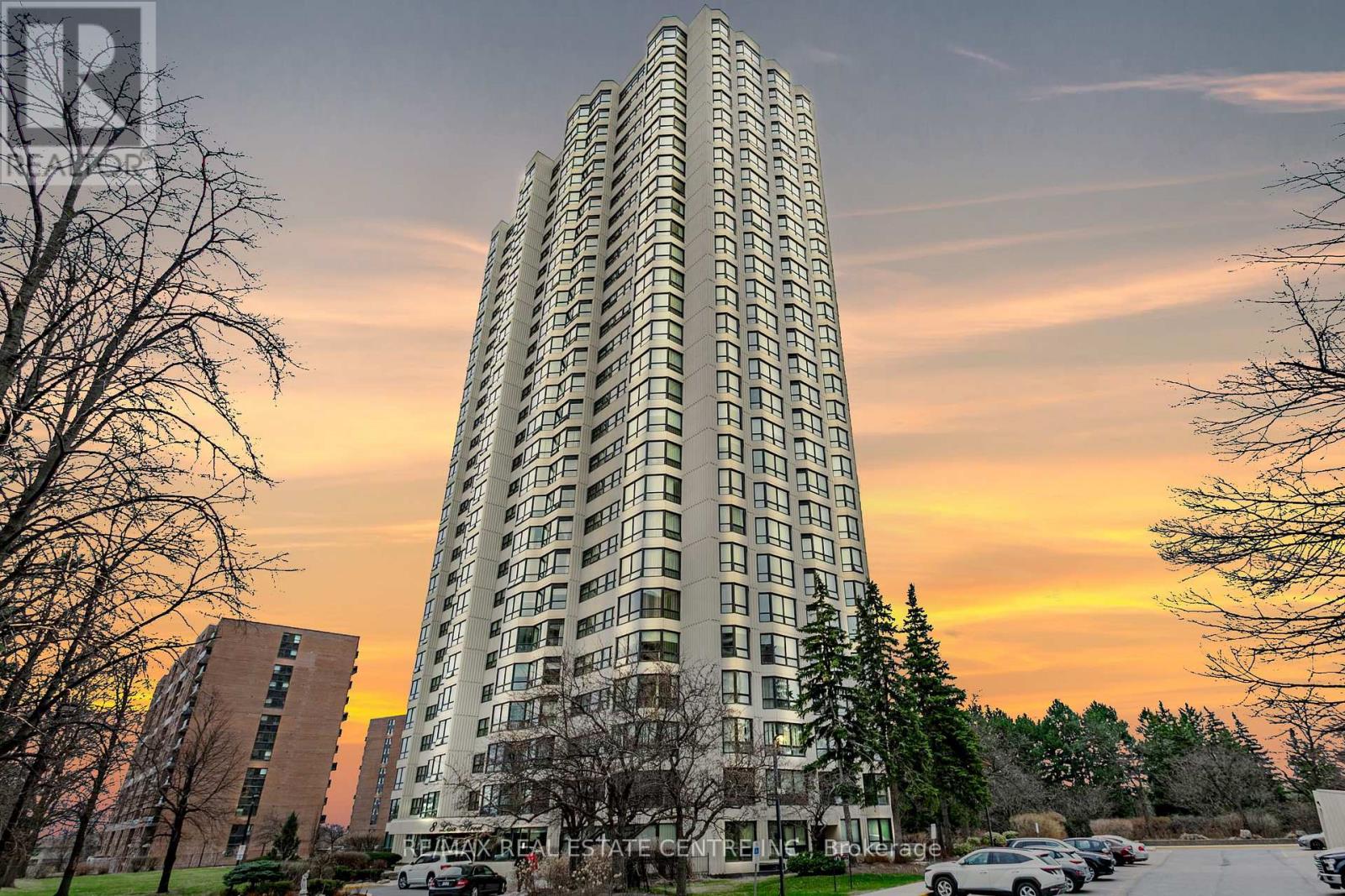 403 - 8 LISA STREET, Brampton, Ontario