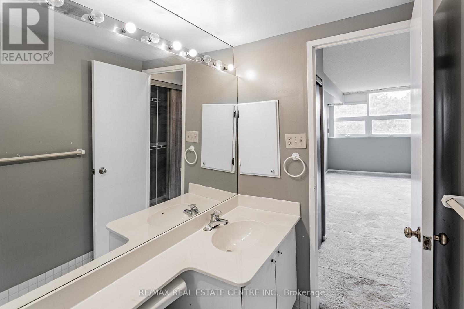 403 - 8 Lisa Street, Brampton, Ontario  L6T 4S6 - Photo 24 - W12505198