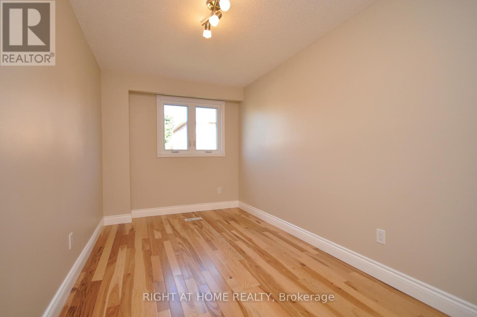 4165 Quaker Hill Drive, Mississauga, Ontario  L5C 3M2 - Photo 25 - W12505214