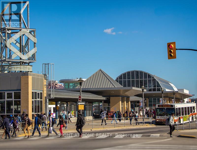 4165 Quaker Hill Drive, Mississauga, Ontario  L5C 3M2 - Photo 38 - W12505214