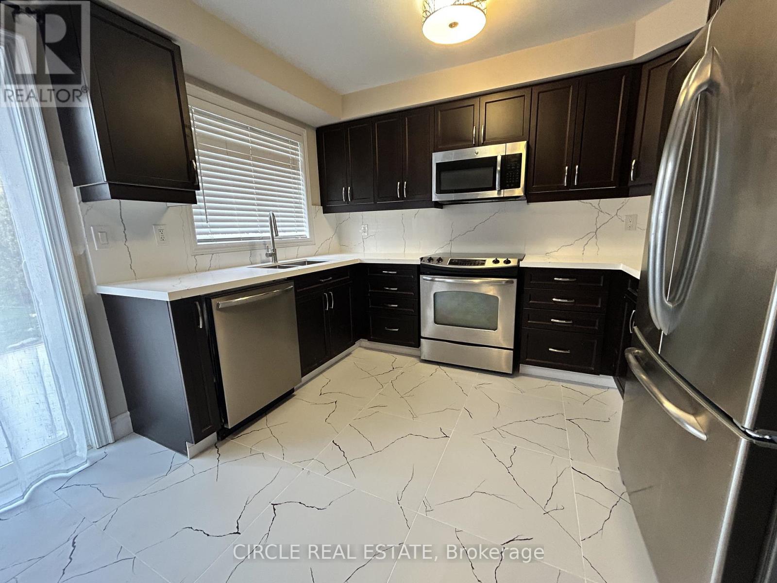 2971 Westoak Trails Boulevard, Oakville, Ontario  L6M 5E5 - Photo 13 - W12505220