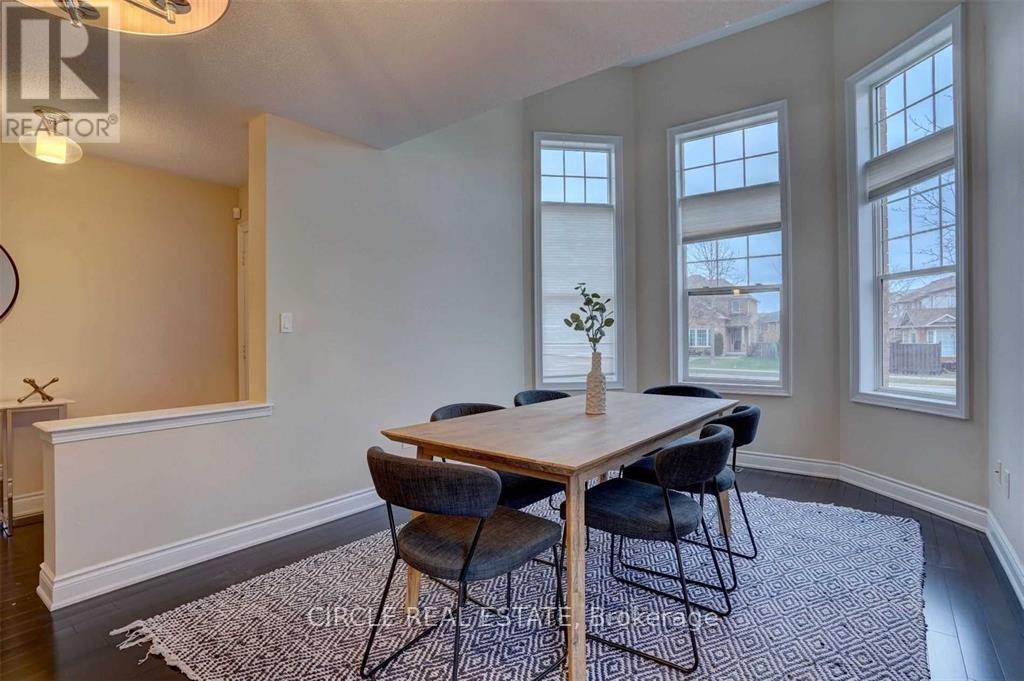 2971 Westoak Trails Boulevard, Oakville, Ontario  L6M 5E5 - Photo 4 - W12505220