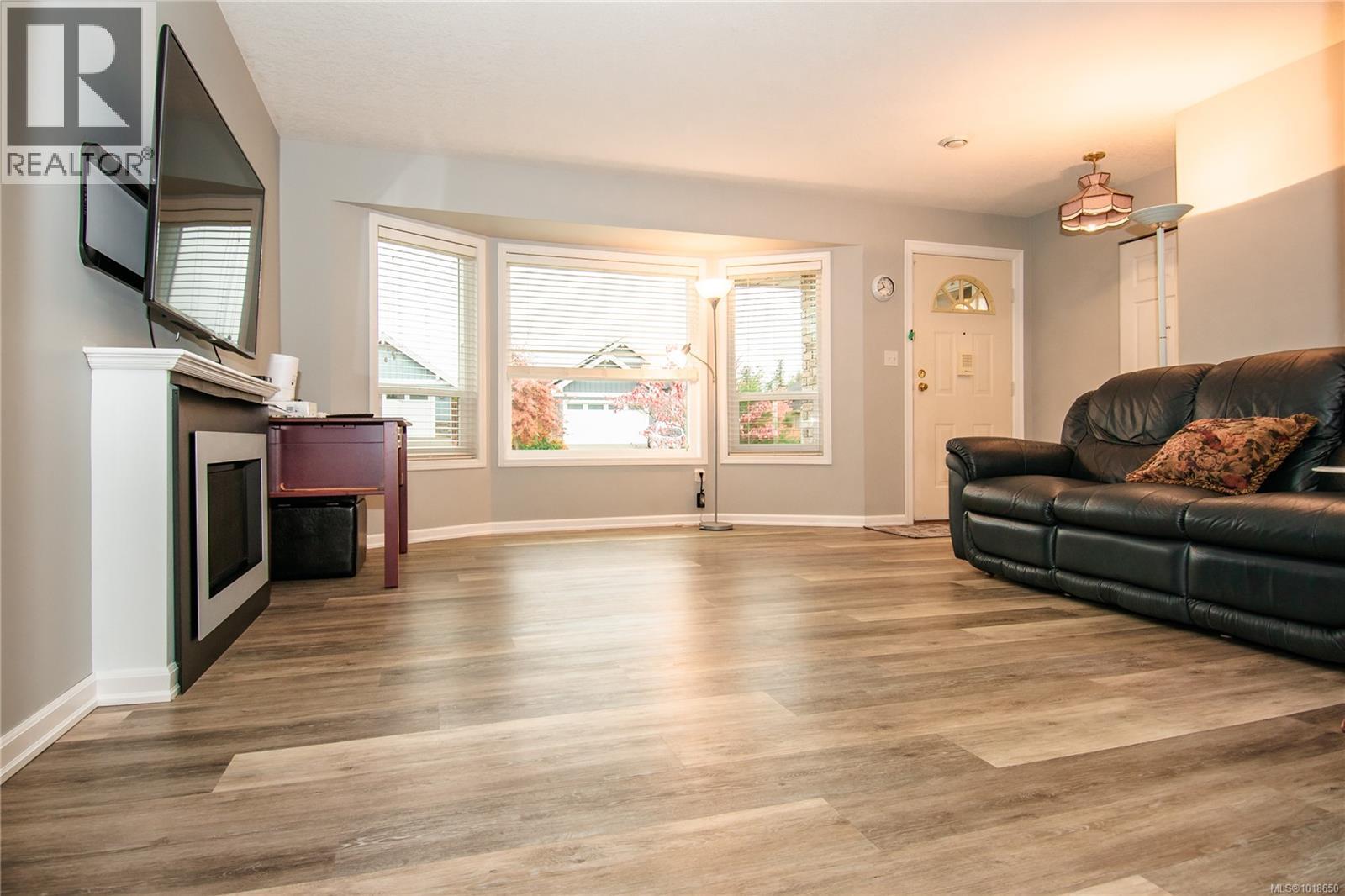 290 Renz Rd, Parksville, British Columbia  V9P 1E3 - Photo 3 - 1018650