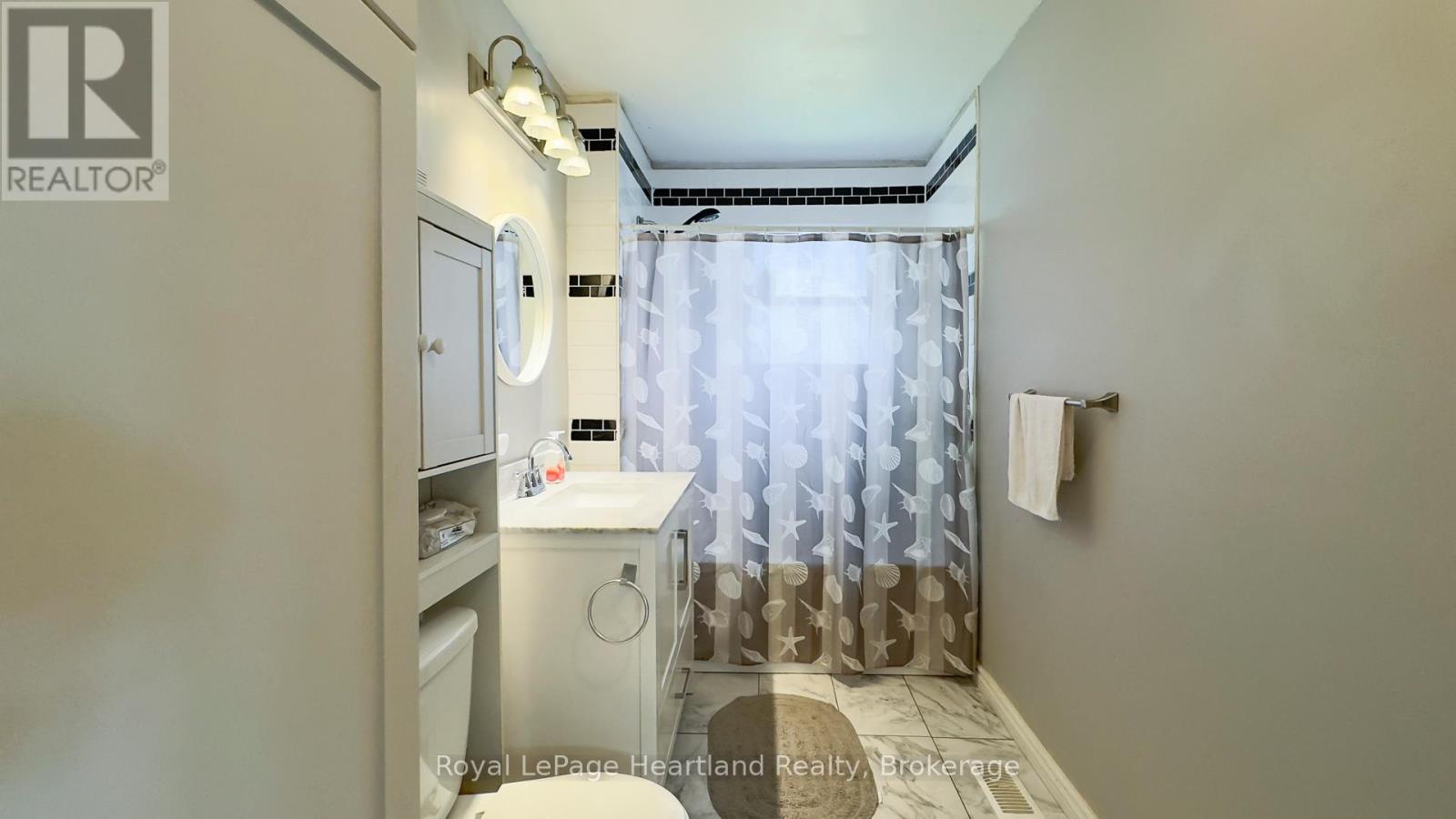 1 Alexander Street, Huron East, Ontario  N0K 1W0 - Photo 15 - X12505346