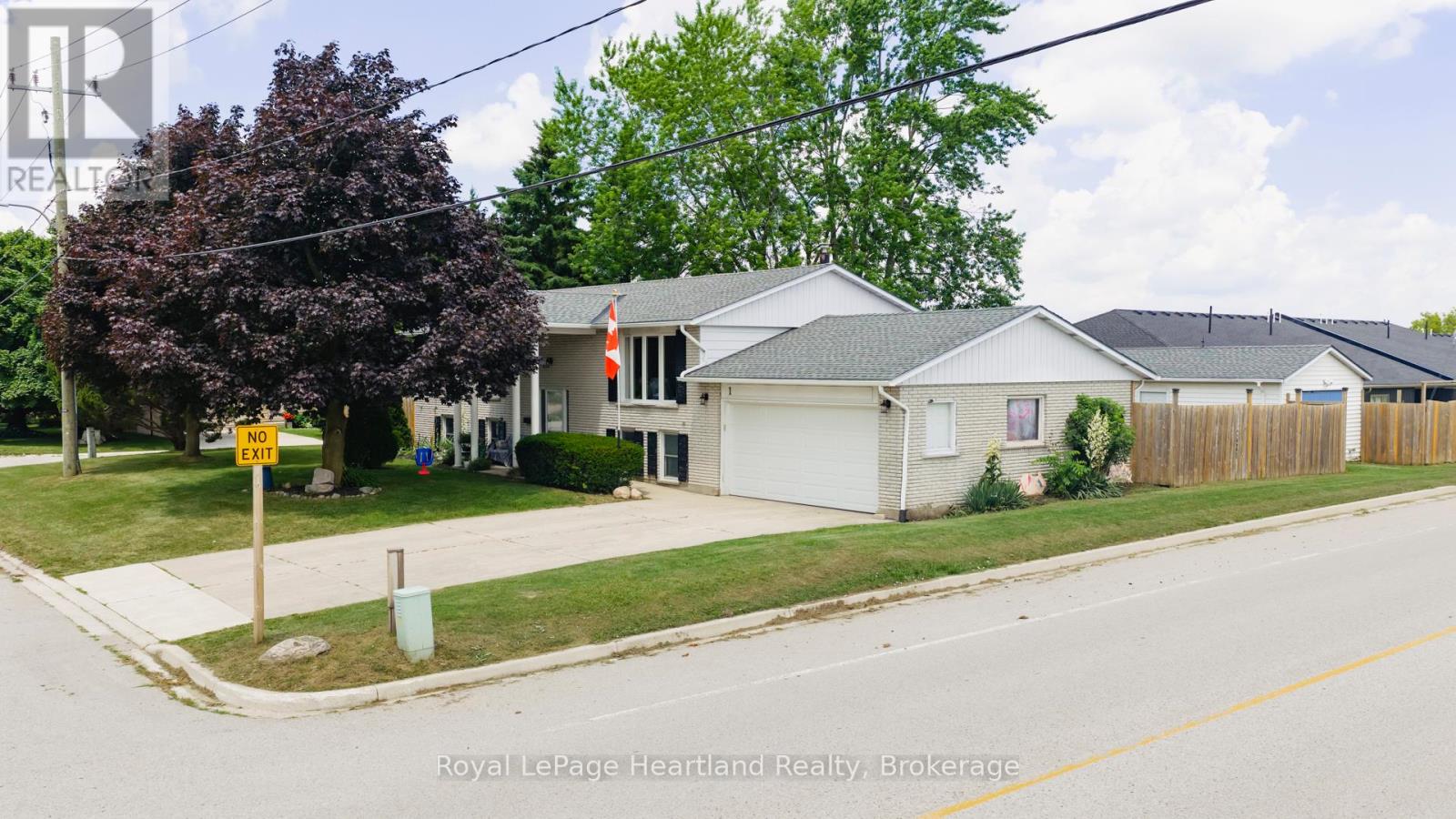 1 Alexander Street, Huron East, Ontario  N0K 1W0 - Photo 2 - X12505346