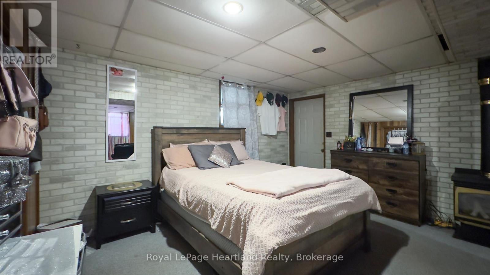 1 Alexander Street, Huron East, Ontario  N0K 1W0 - Photo 33 - X12505346