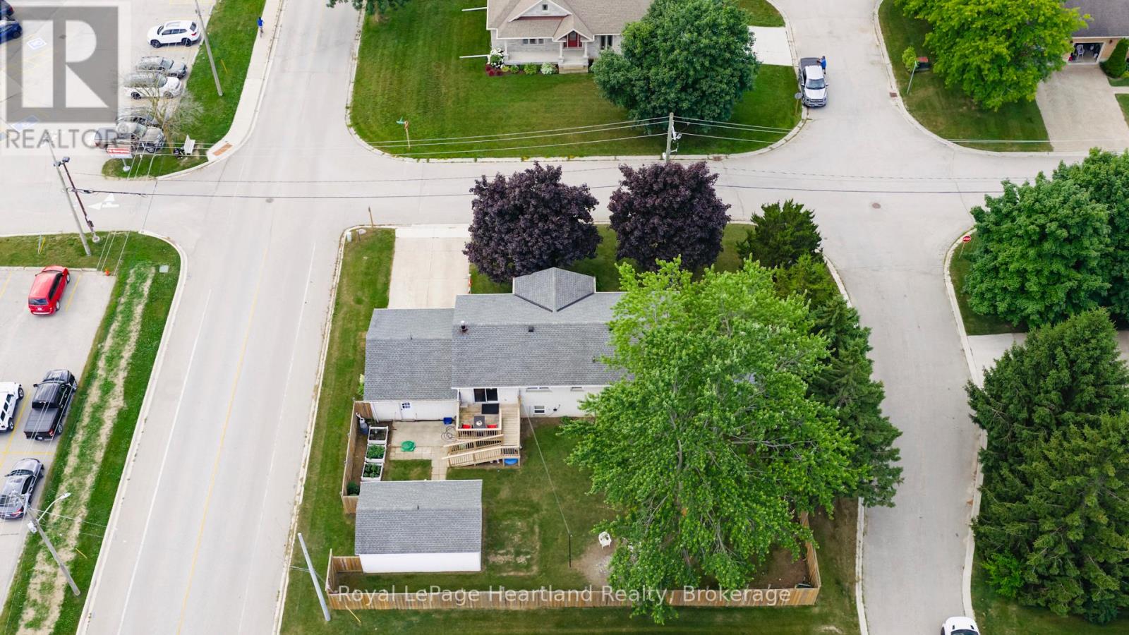 1 Alexander Street, Huron East, Ontario  N0K 1W0 - Photo 36 - X12505346