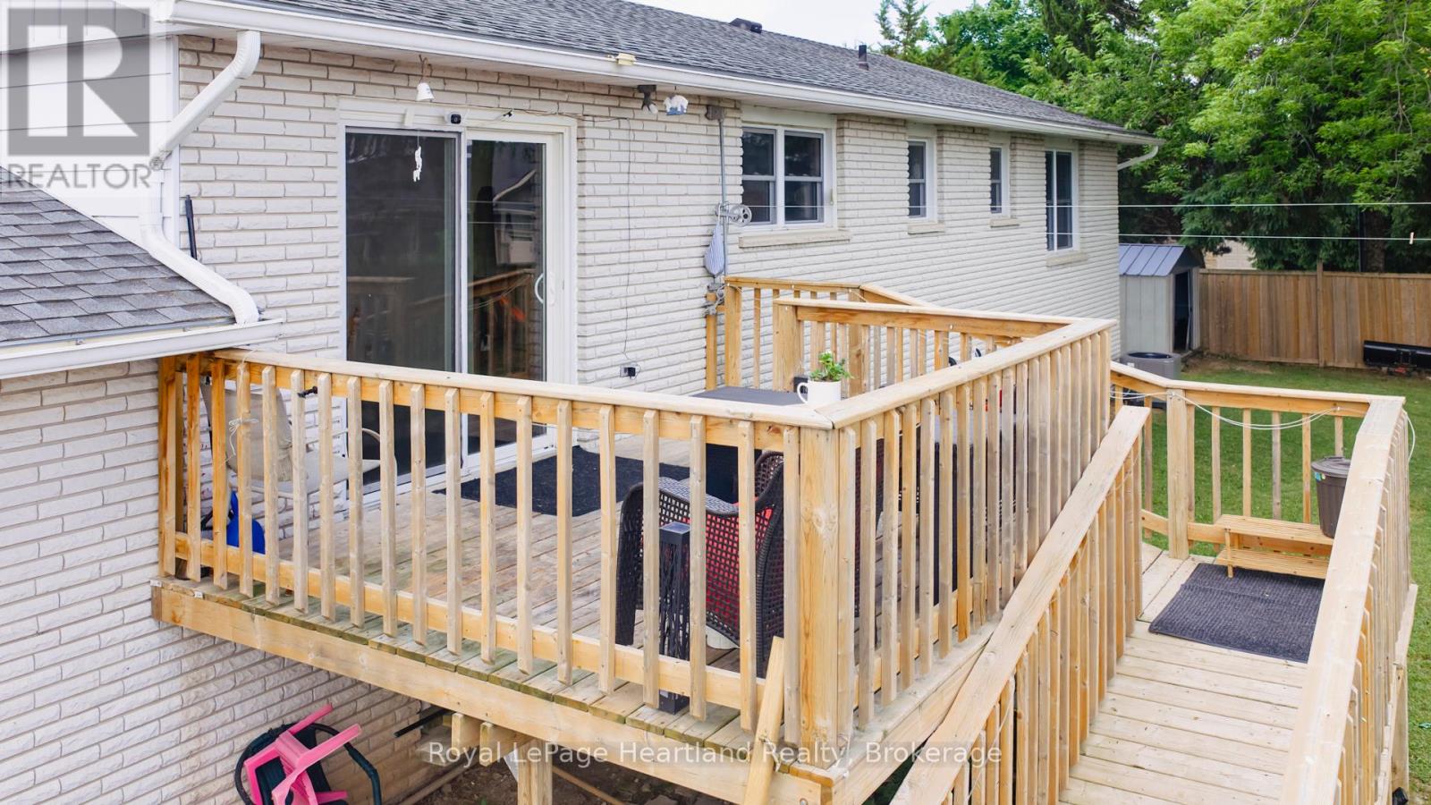 1 Alexander Street, Huron East, Ontario  N0K 1W0 - Photo 38 - X12505346