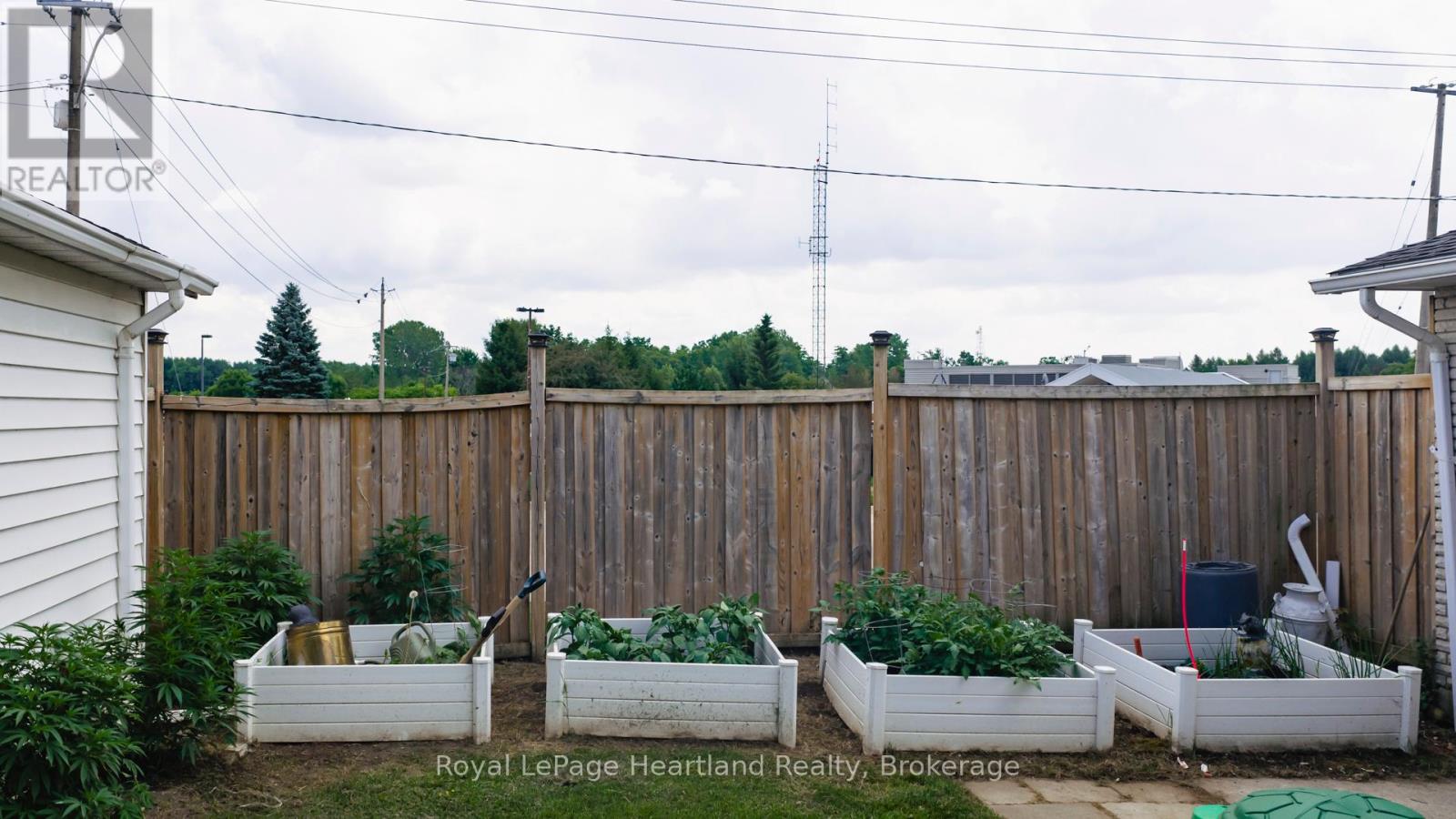 1 Alexander Street, Huron East, Ontario  N0K 1W0 - Photo 39 - X12505346