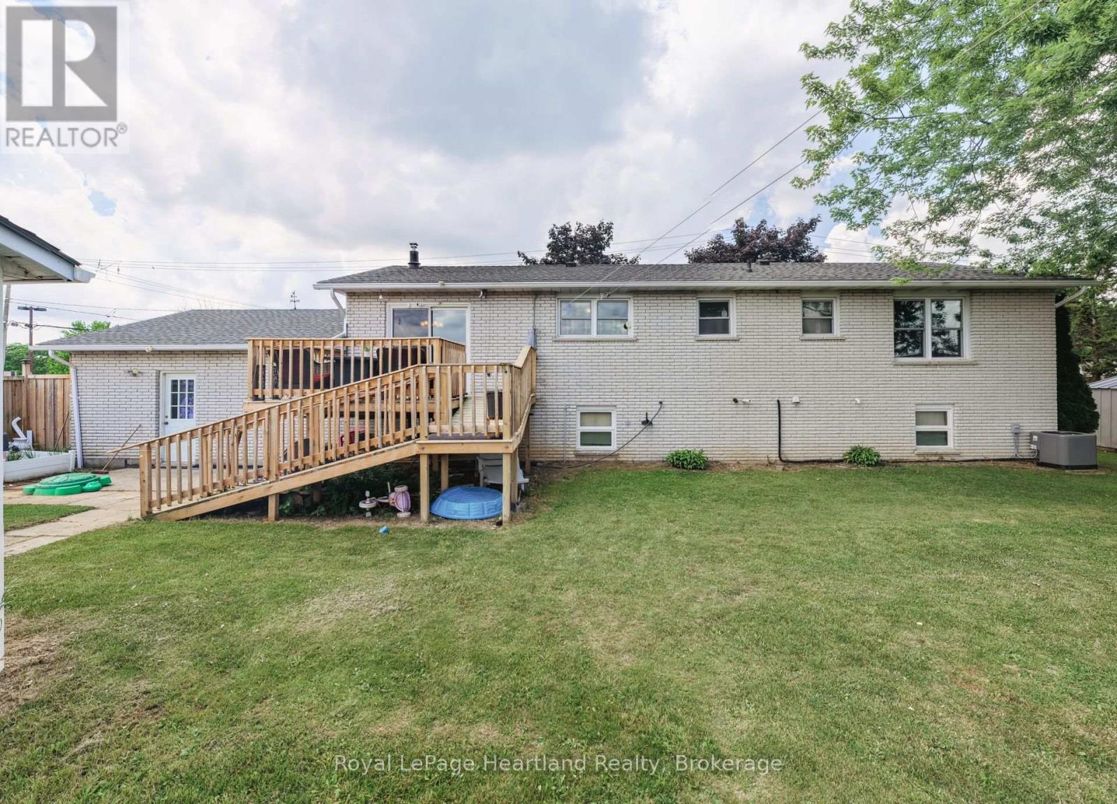 1 Alexander Street, Huron East, Ontario  N0K 1W0 - Photo 43 - X12505346