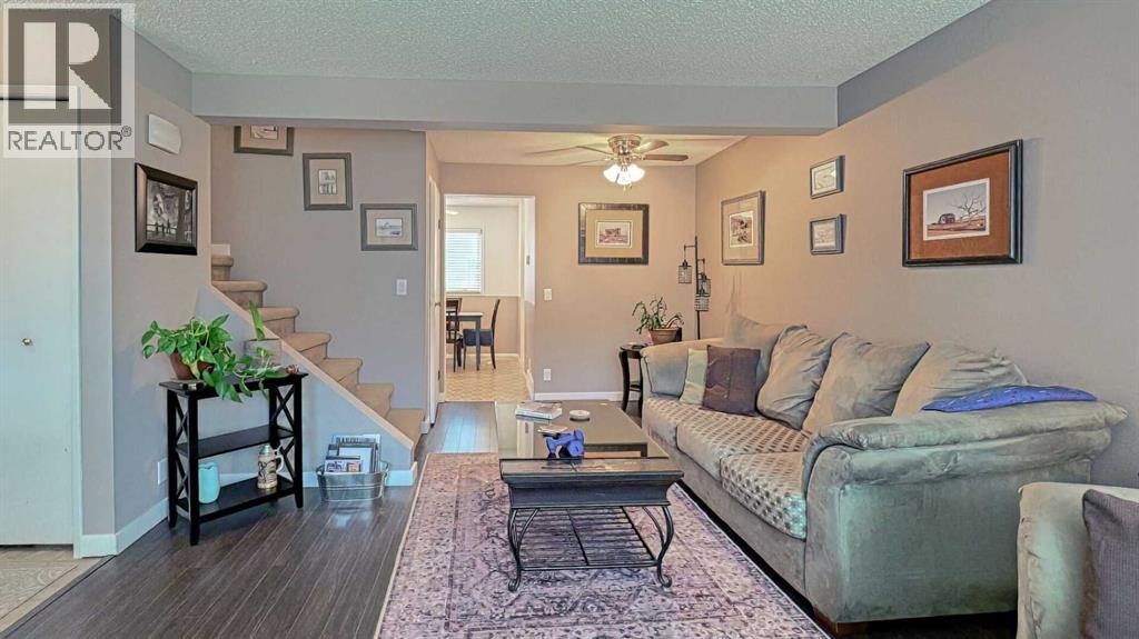 135 Woodsman Lane Sw, Calgary, Alberta  T2W 4Z5 - Photo 6 - A2262352