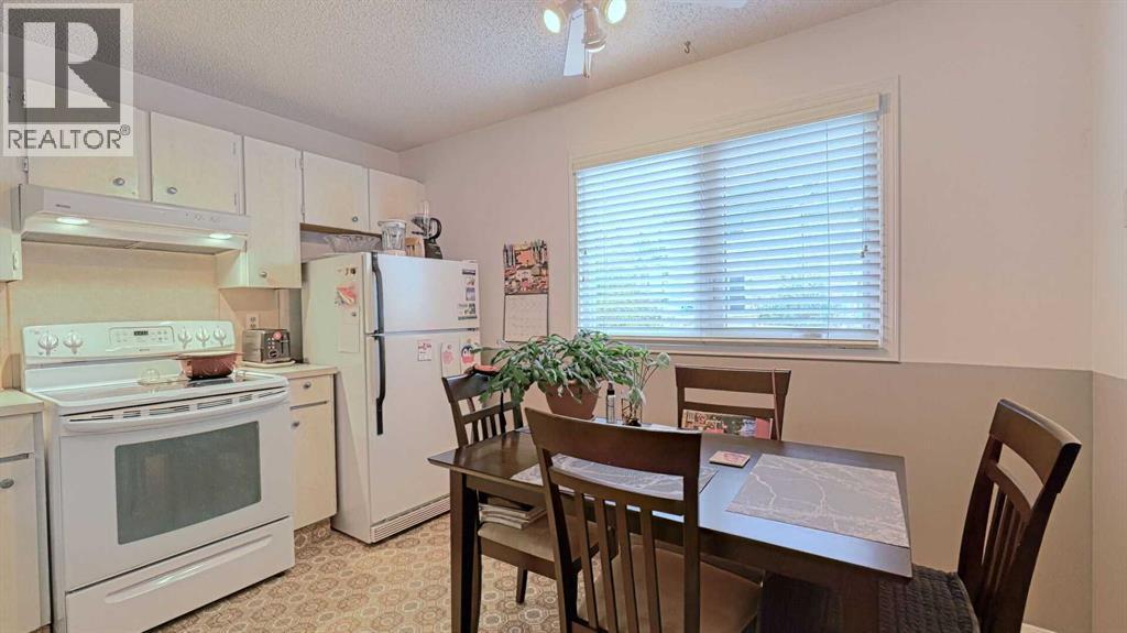 135 Woodsman Lane Sw, Calgary, Alberta  T2W 4Z5 - Photo 12 - A2262352